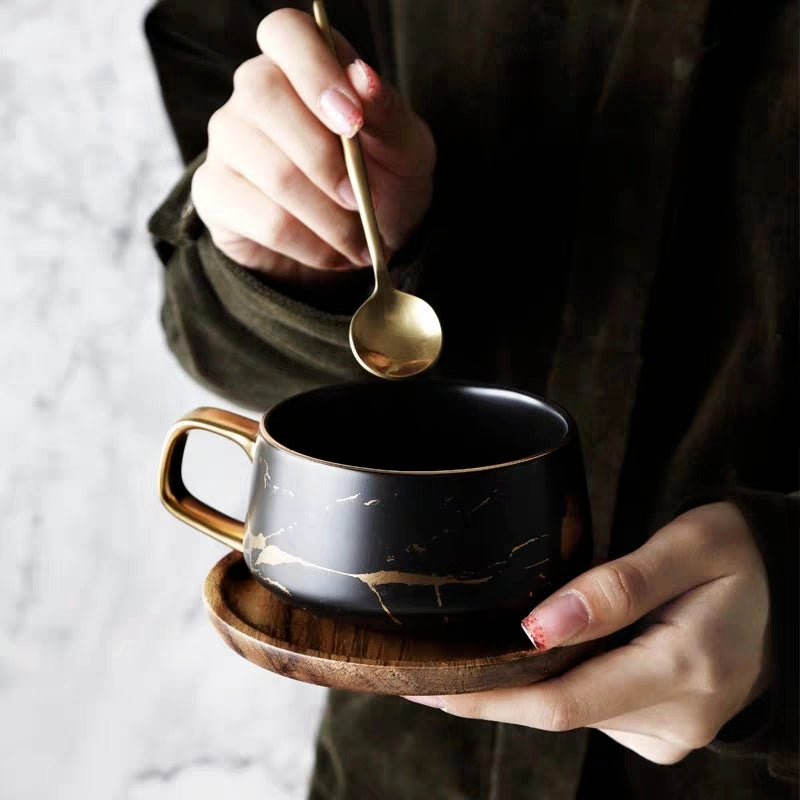 Gold painted ceramic mug - Mercazul