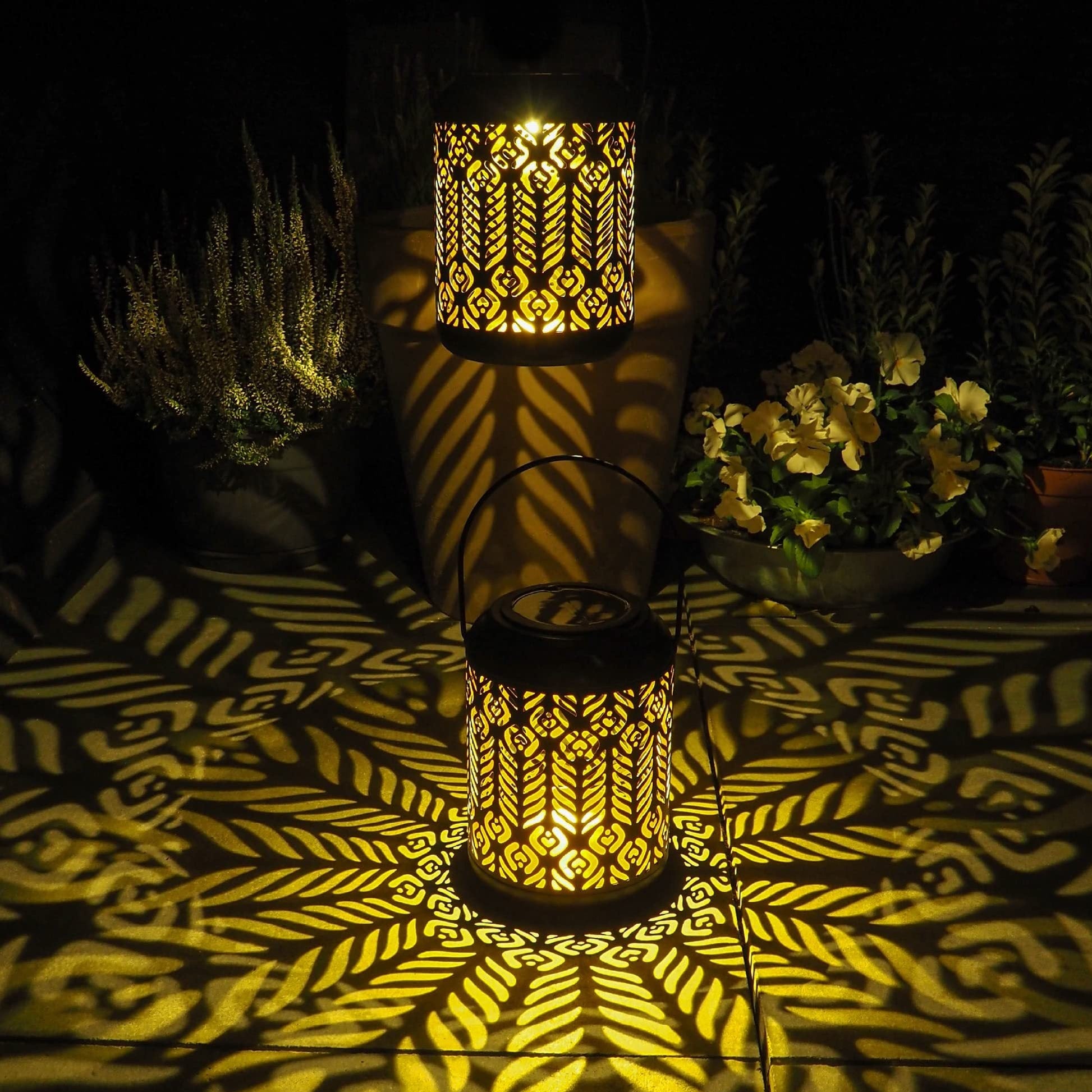 Iron circular solar lamp